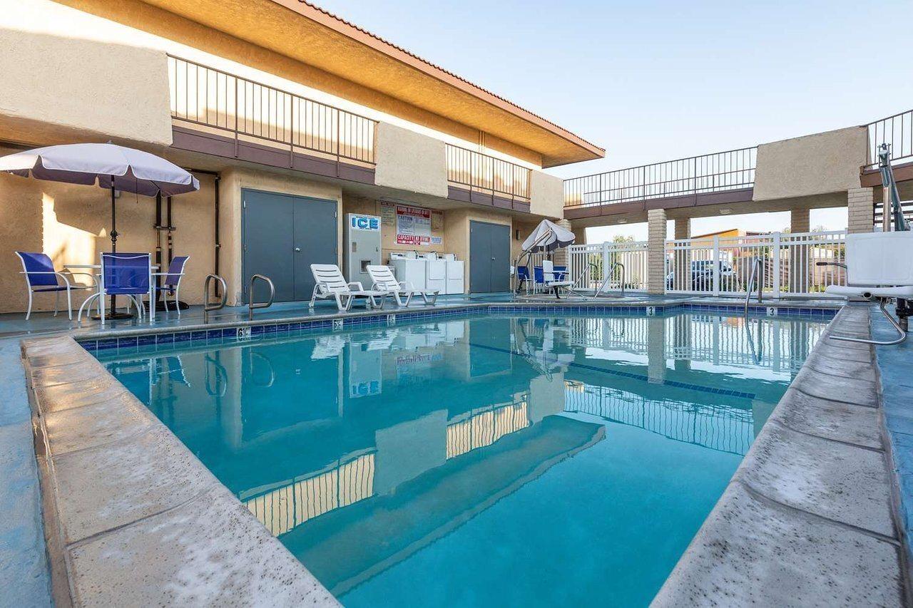 Signature Anaheim Maingate Екстер'єр фото