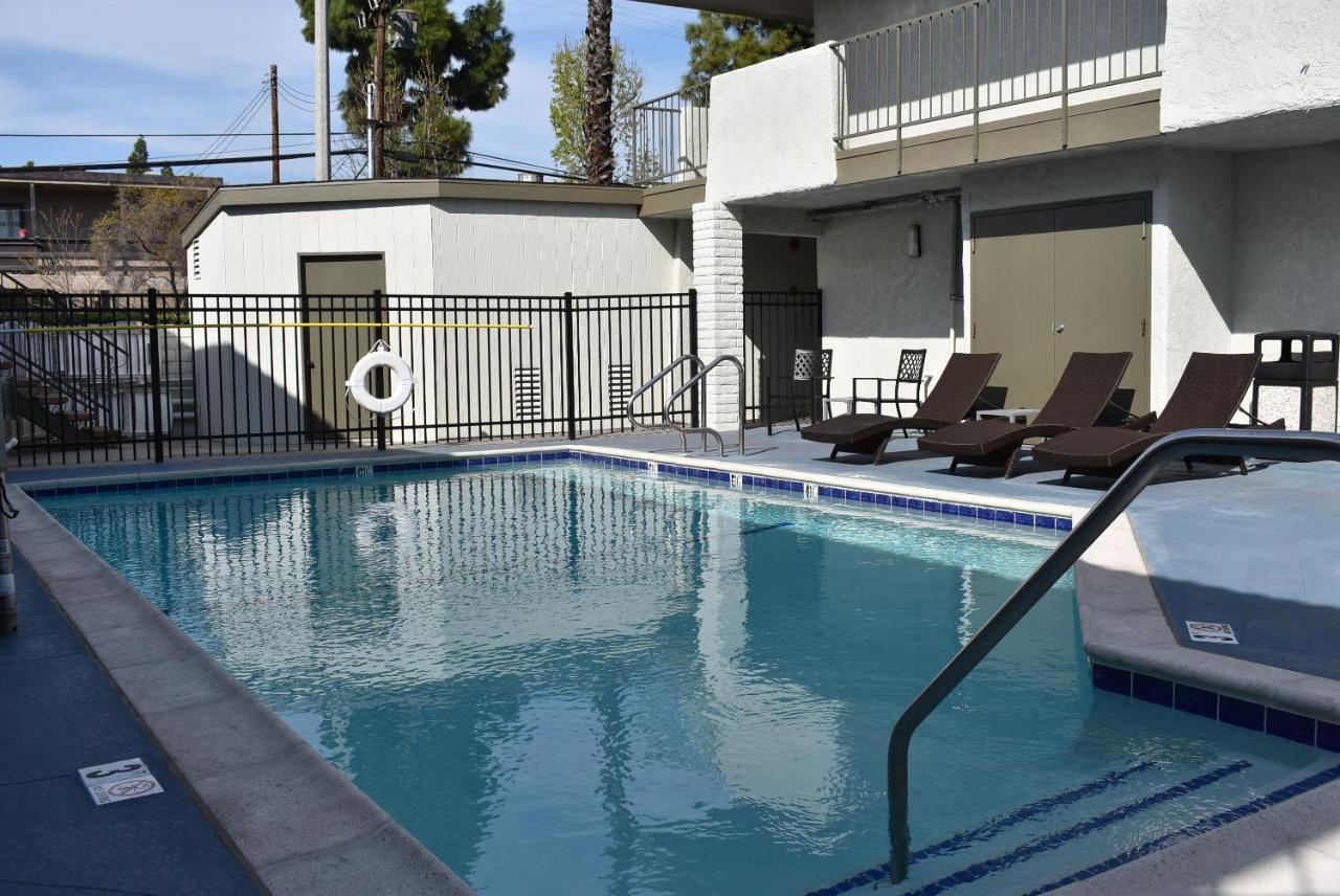 Signature Anaheim Maingate Екстер'єр фото